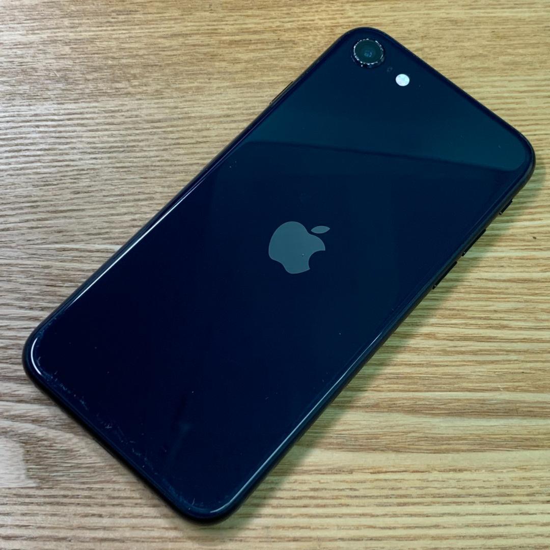 U2 SIMフリー iPhoneSE 第3世代 64GB おまけ付き