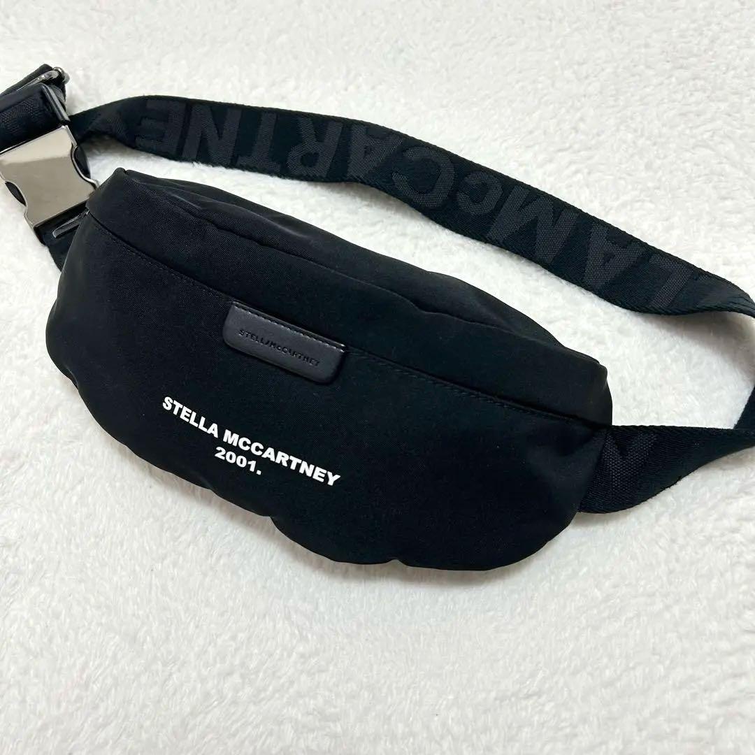 【極美品】ステラマッカートニー　ボディバッグ　ロゴベルト　ブラック