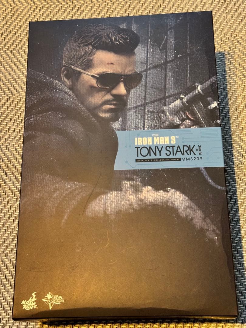 ホットトイズ トニー・スターク(マンダリン邸襲撃版)1/6スケール【全新品】