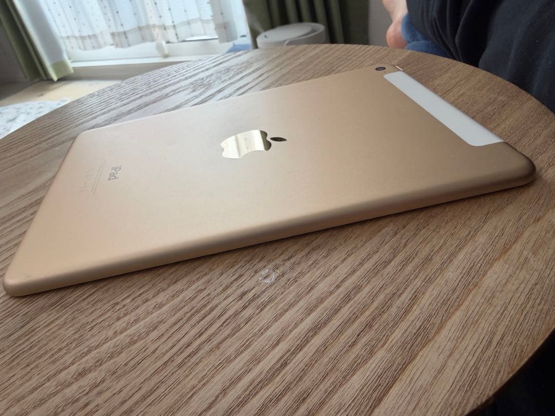 Apple iPad mini4 ゴールド