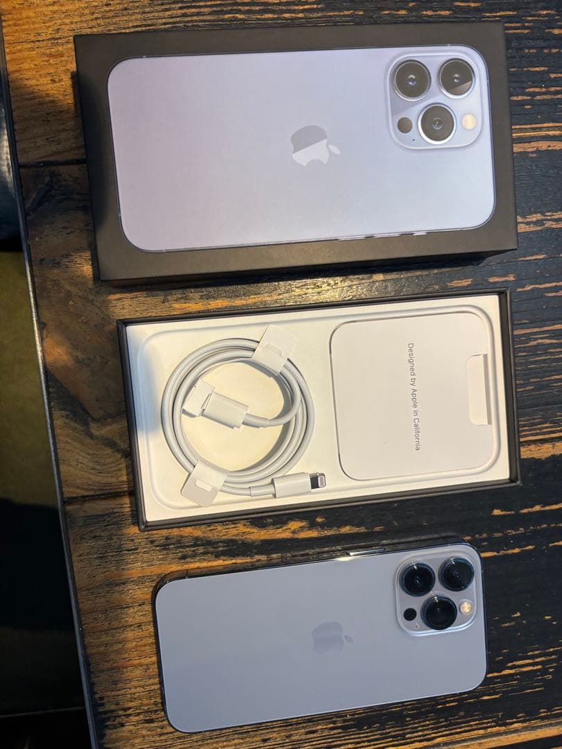 Apple iPhone 13 Pro シエラブルー フィルムケース新品のおまけ