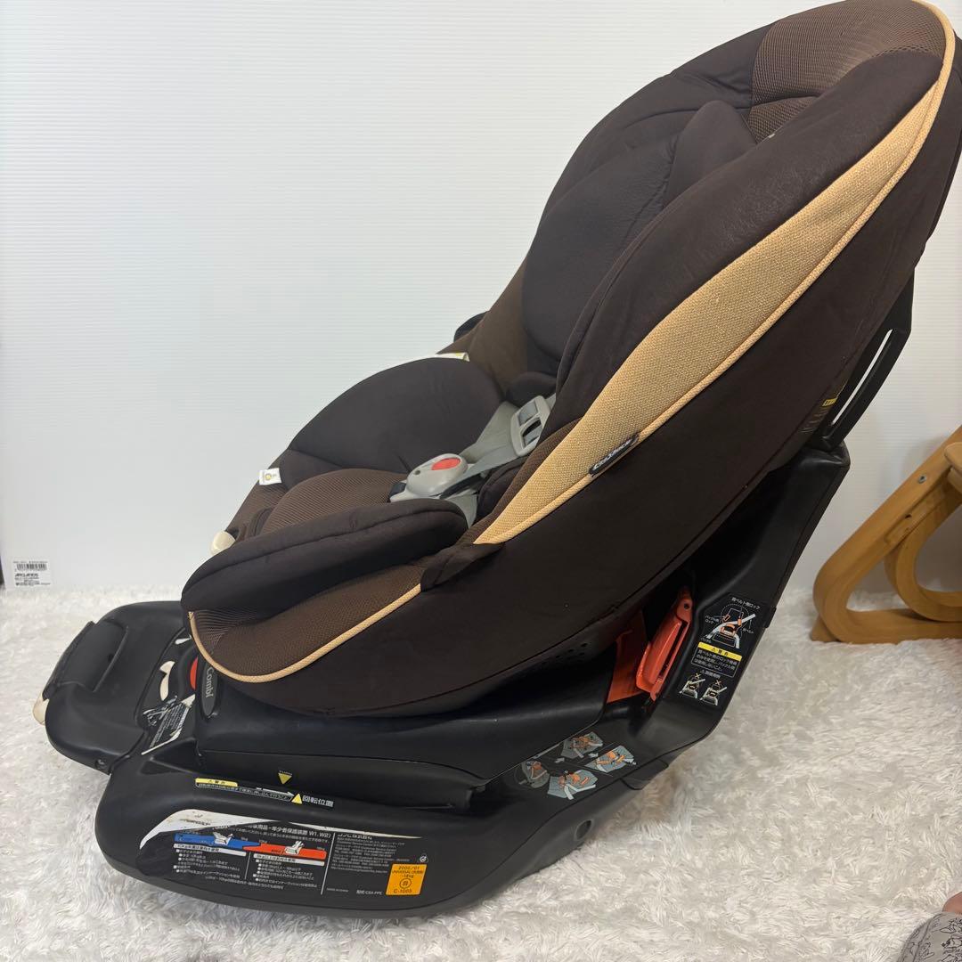 Combi コンビ ゼウスターン EG ZZ チャイルドシート　回転