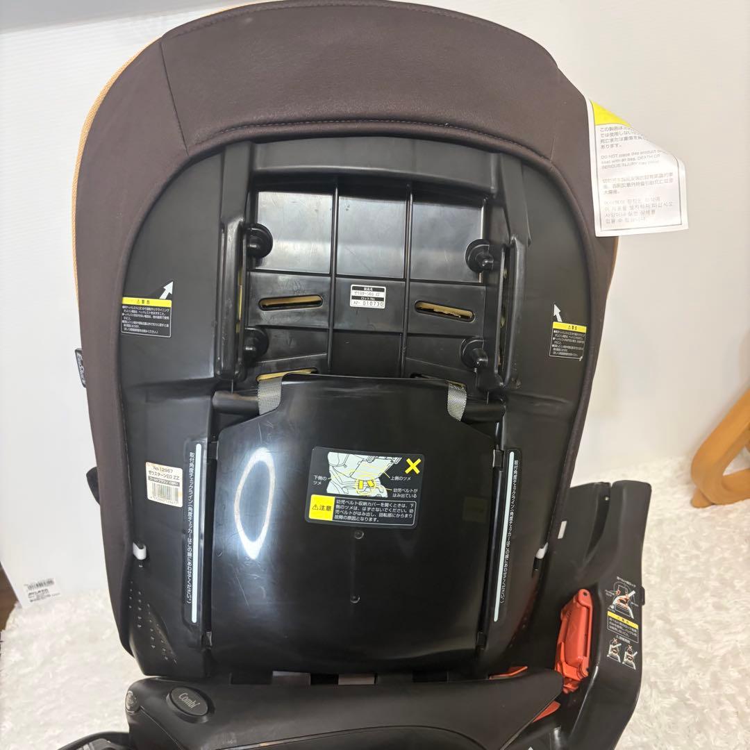 Combi コンビ ゼウスターン EG ZZ チャイルドシート　回転