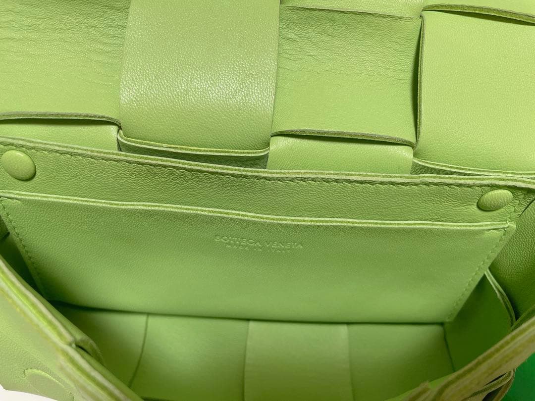 ボッテガヴェネタ　イントレチャート　ベルトカセット　ボディバック