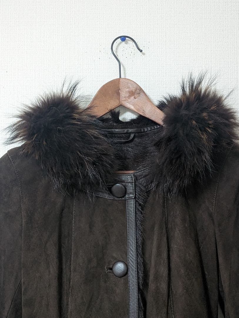 美品　CARA　伊藤忠モードパル　ラムレザーリアルラクーン　コート 　M