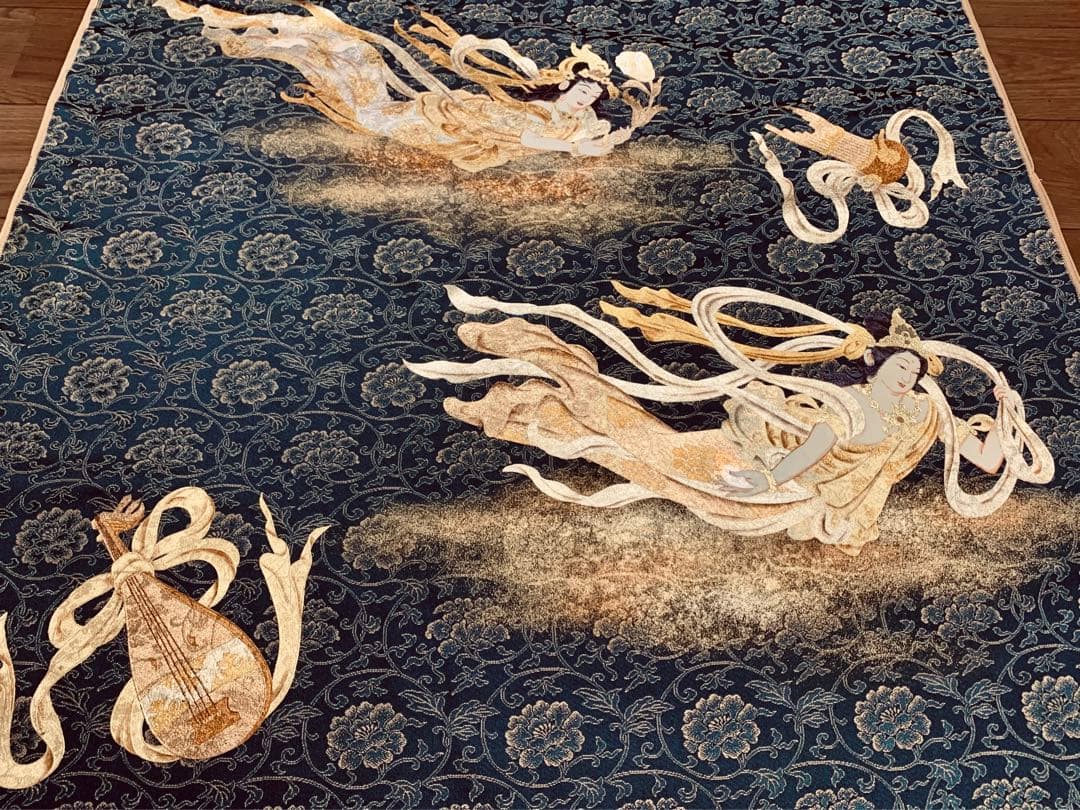 値下げ依頼 金蘭地に金彩箔天女と雅楽器！