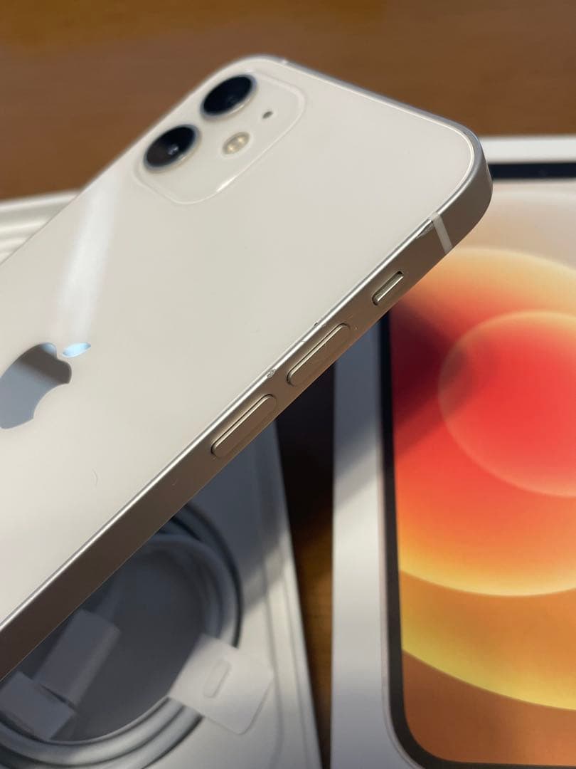 【美品】iPhone12 ホワイト128G SIMフリー　本体　付属品あり