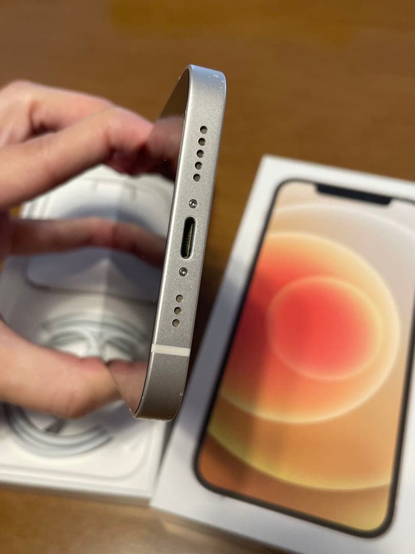 【美品】iPhone12 ホワイト128G SIMフリー　本体　付属品あり