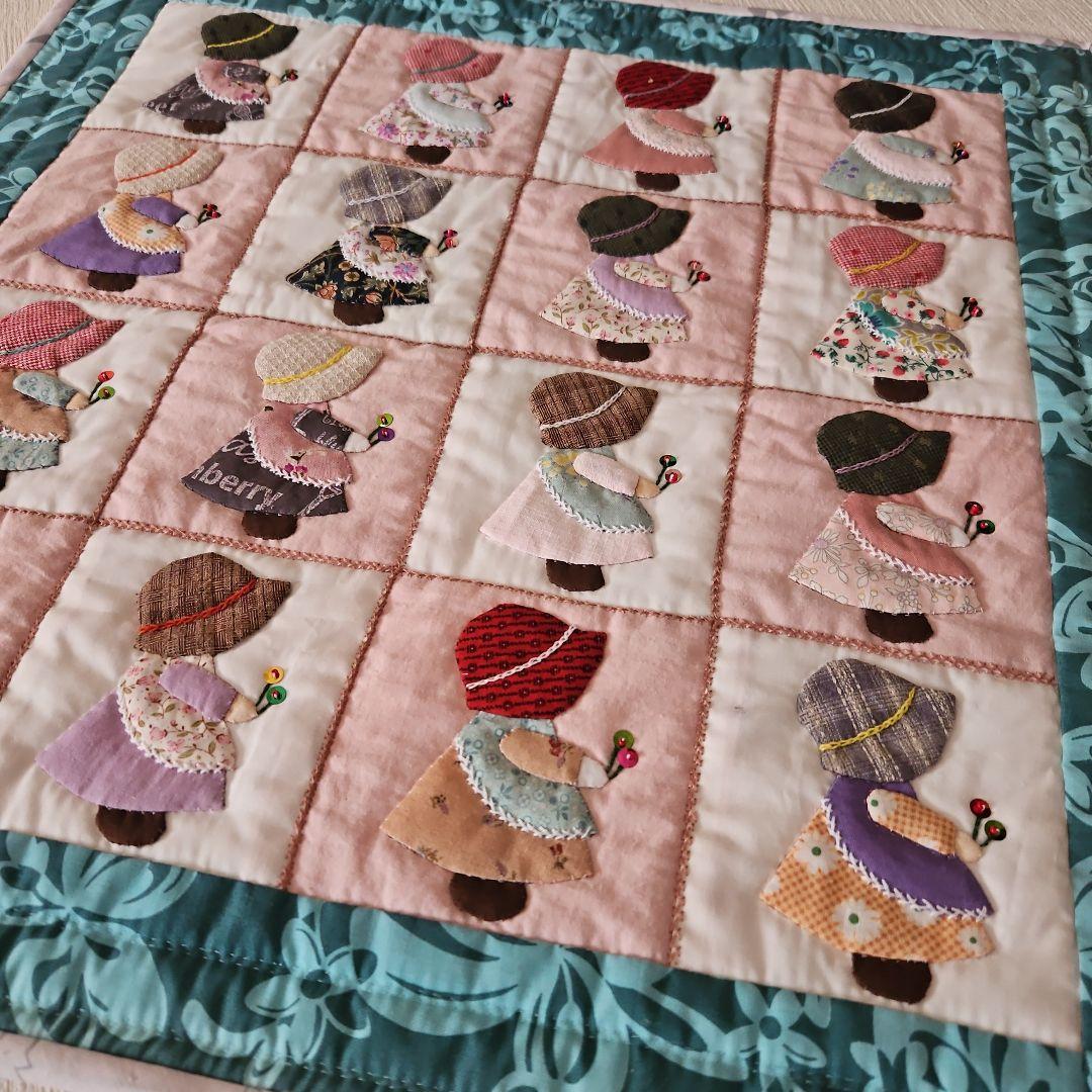 ✨16人のスーちゃん✨パッチワークタペストリー