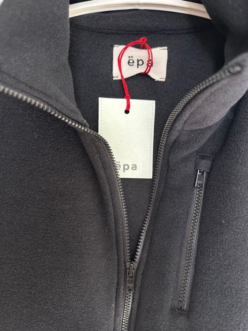 エパ　epa short fleece vest\"BLK\"