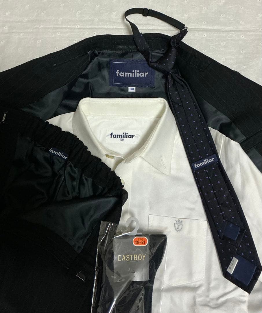 familiar ファミリア　男の子スーツ上下　シャツ白　ネクタイ　靴下　5点