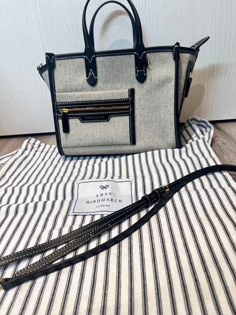 アニヤハインドマーチ　キャンバスパイピングショルダーバッグ美品