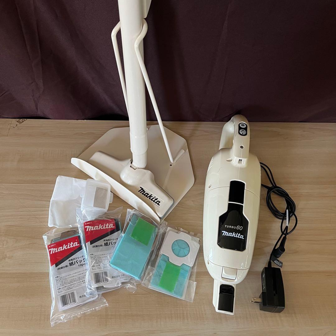 【紙P34枚】マキタ 充電式クリーナー TURBO60 スタンド付 makita