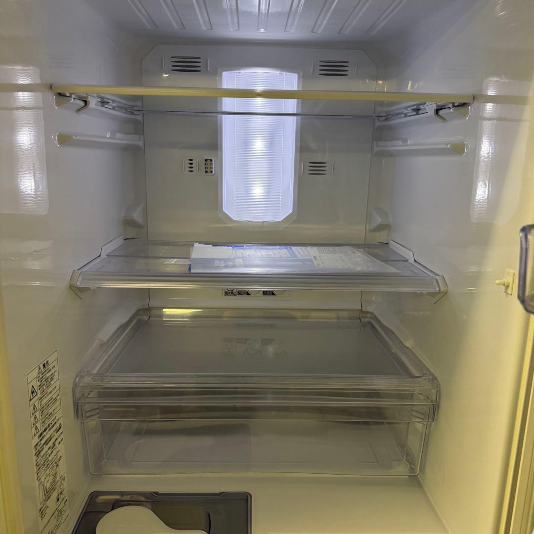 三菱ノンフロン冷凍冷蔵庫　MR-C34C-W 形2017年製