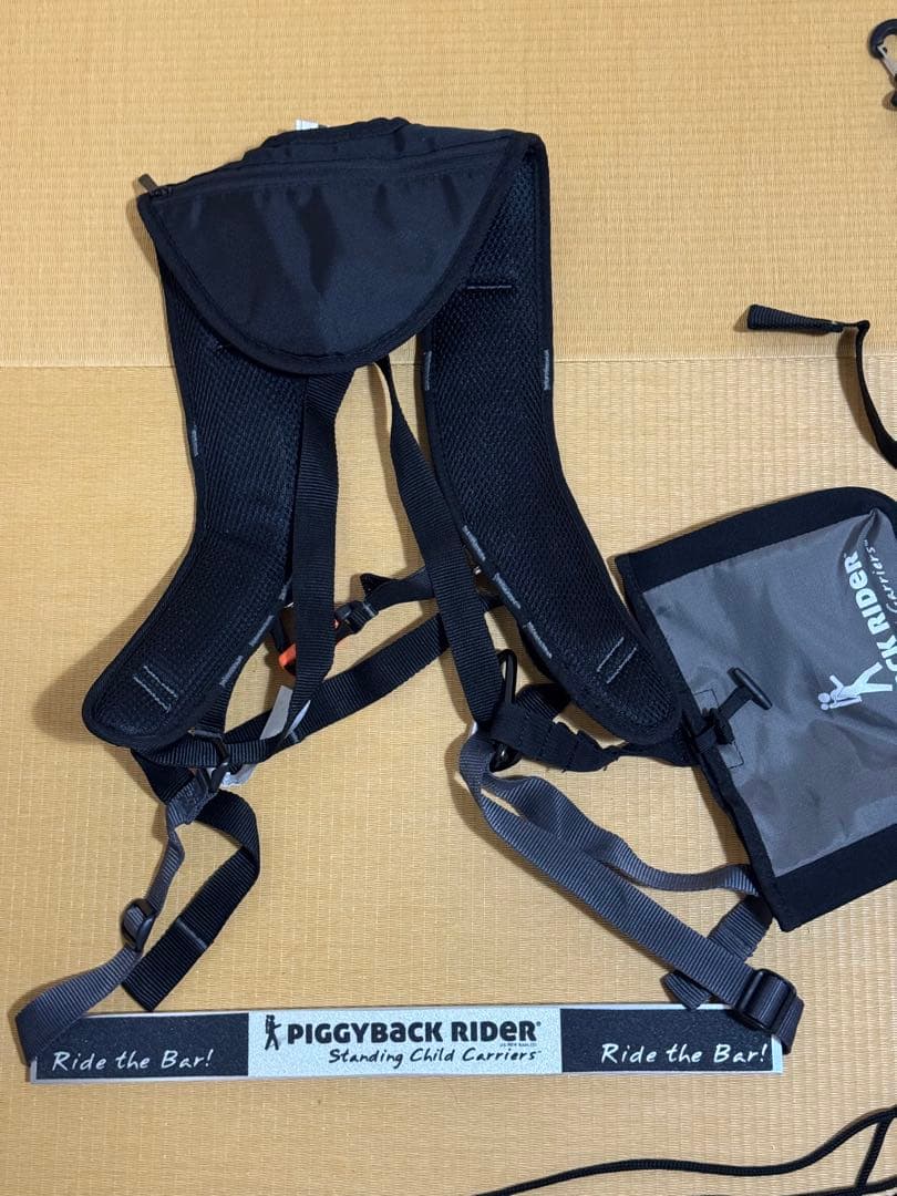 美品　Piggyback Rider 直立型キャリア(2歳半から、23kgまで)