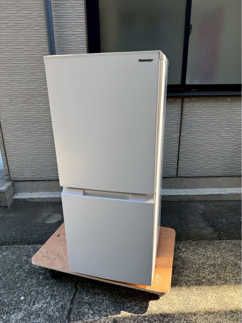 【送料確認】SHARP 冷蔵庫 SJ-D15J-W 152L 2023年製