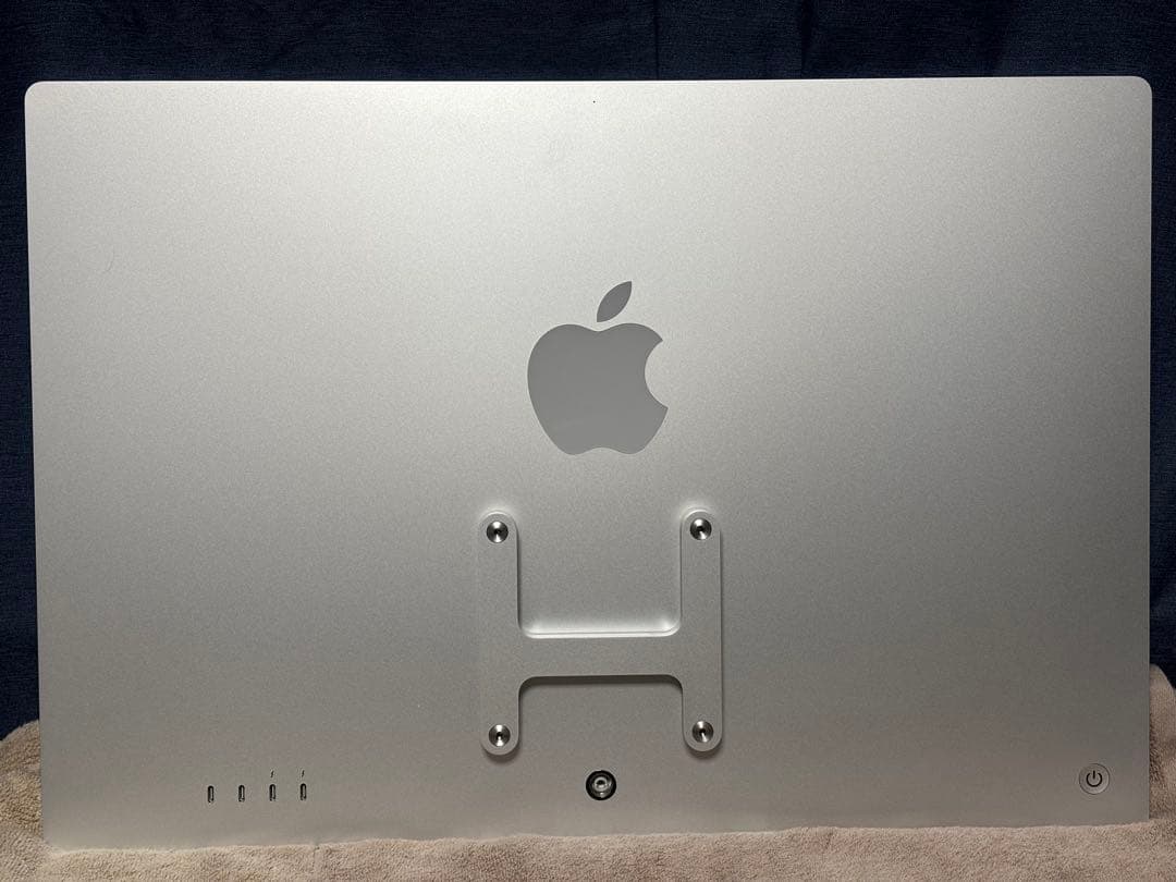 iMac シルバー VESAモデル (2023 M3 24GB 1TB)