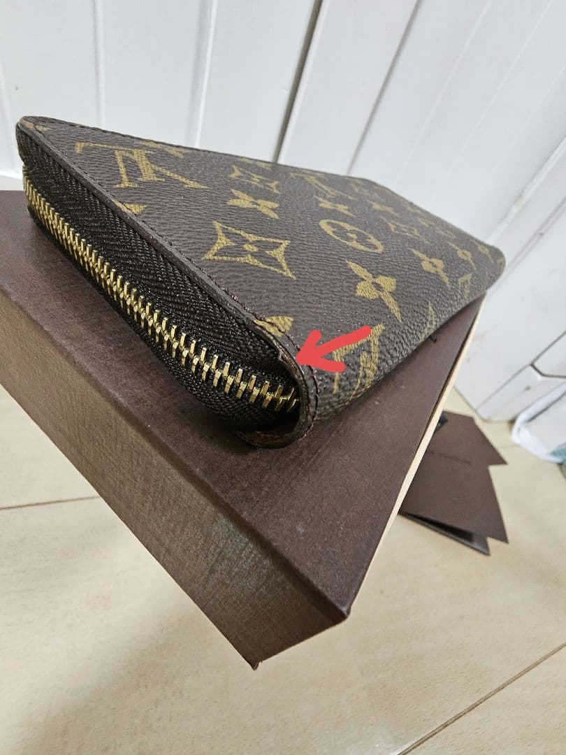 ルイヴィトン　ジッピーウォレット　モノグラム　長財布　ヴィトン　m60017