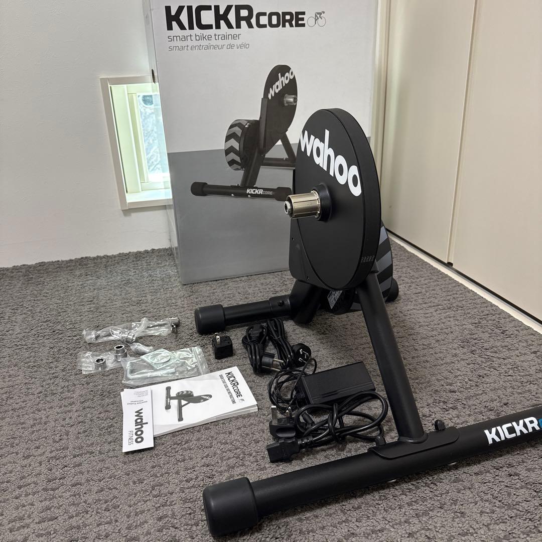 Wahoo KICKR CORE スマートバイクトレーナー