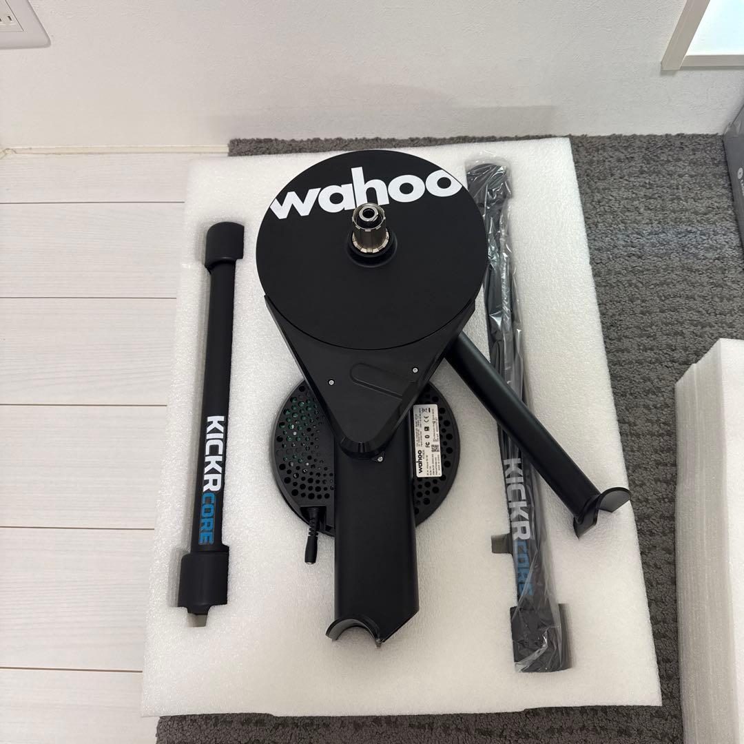 Wahoo KICKR CORE スマートバイクトレーナー