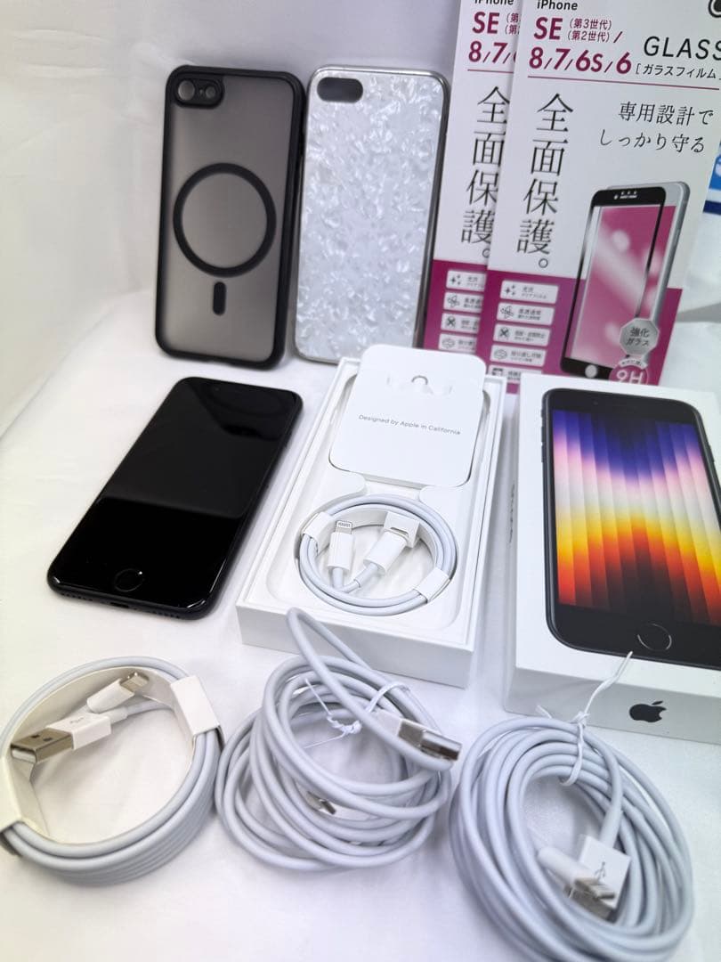 iPhone SE3 128GBミッドナイト充電ケーブル付き