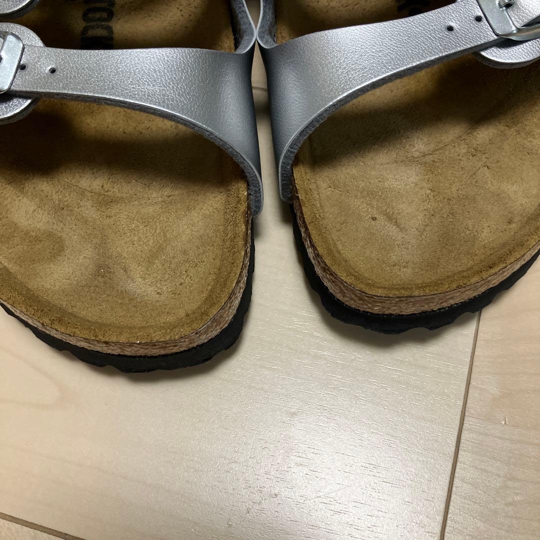 値下げ:BIRKENSTOCK シルバー サンダル 38