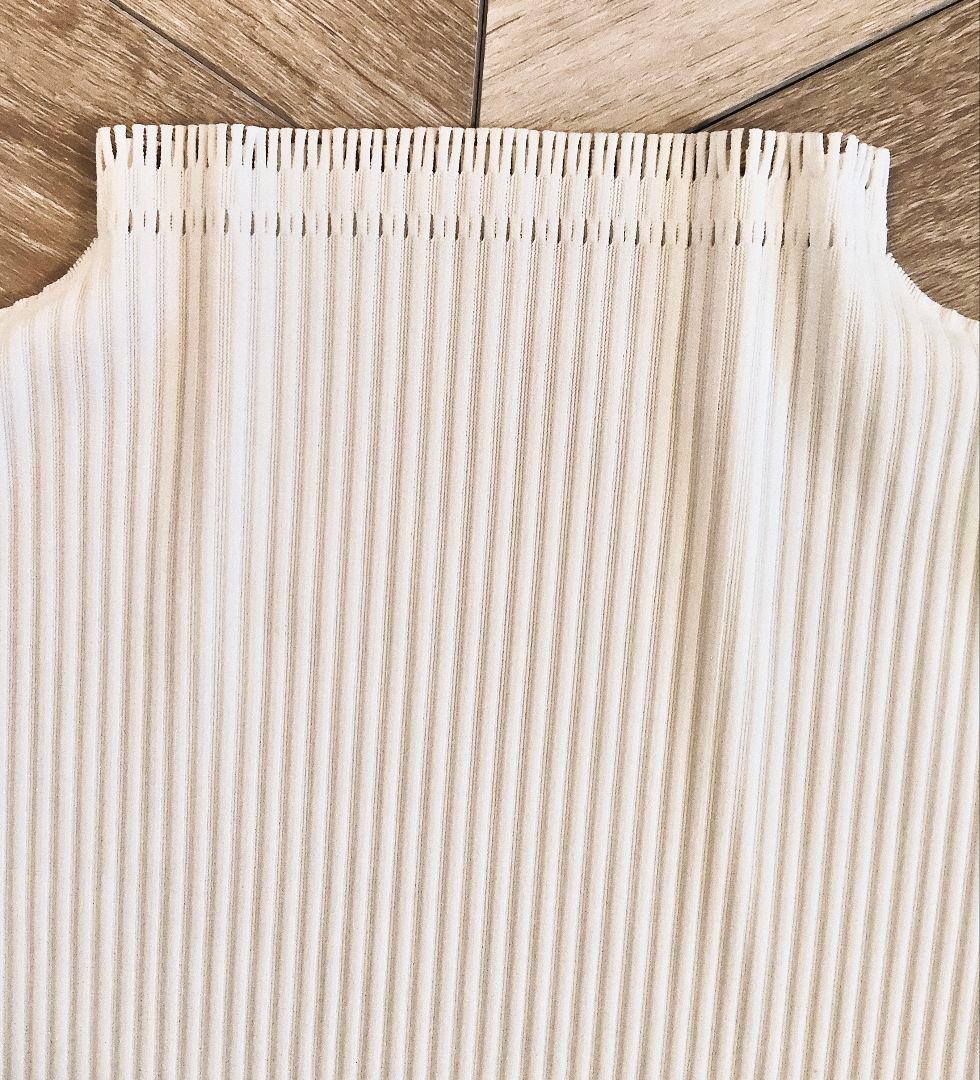 プリーツプリーズ フリンジ 半袖カットソー ホワイト 美品