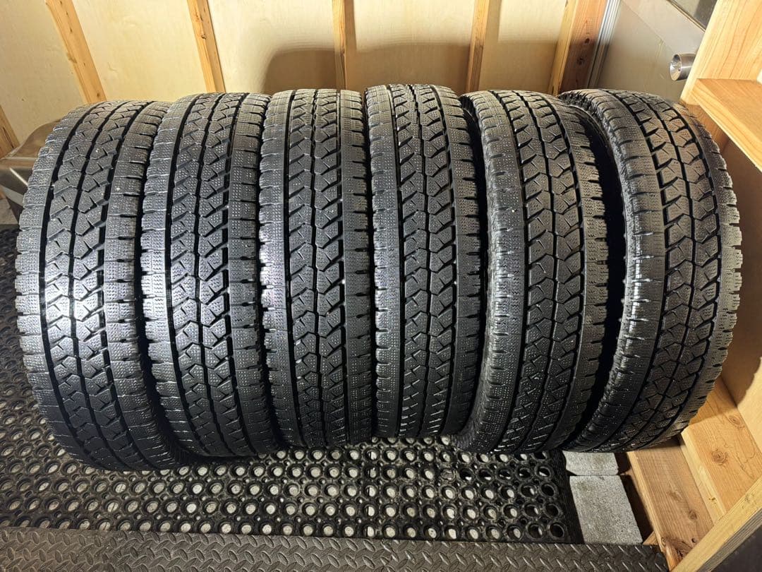 【2023年製】205/80R17.5 120/118L LT スタッドレス