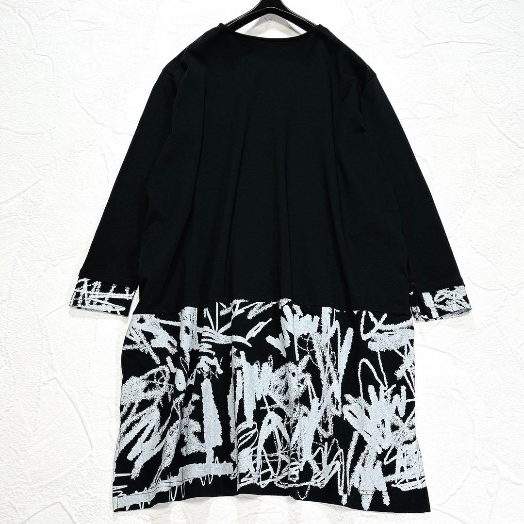 2024年　m_mefu　センソユニコ　ワンピース　アートデザイン　バイカラー