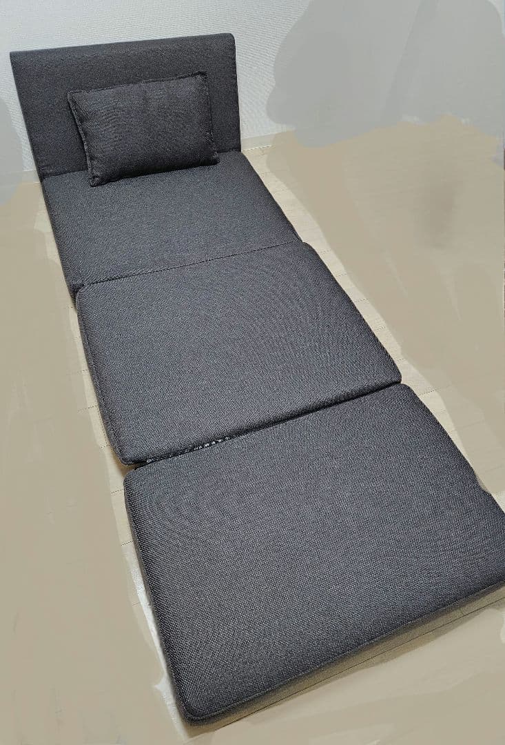 一人掛け折り畳み式ソファベッド　美品　クッション付き