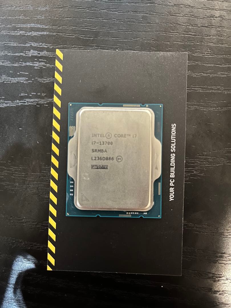 Intel i7 13700 無印 動作確認済み