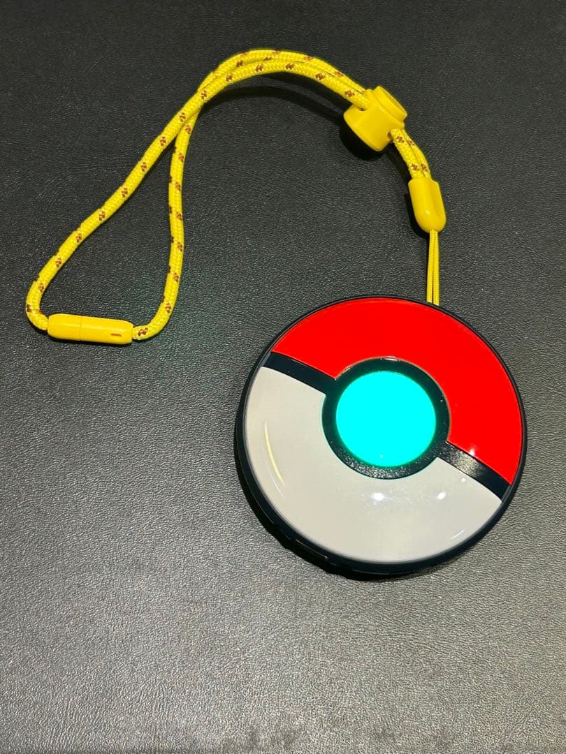 Pokemon GO Plus + 充電ケーブル付き