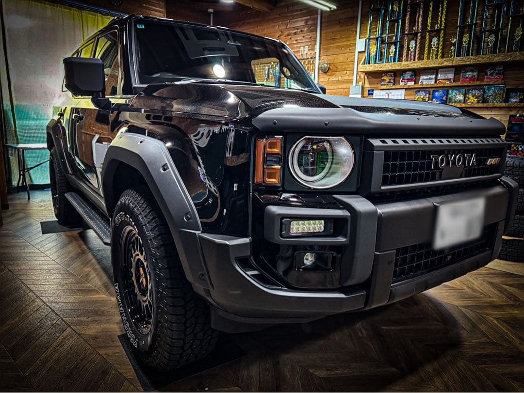 ②ランドクルーザー250 カウルトップ　フロントリアバンパー　ラプターライナー