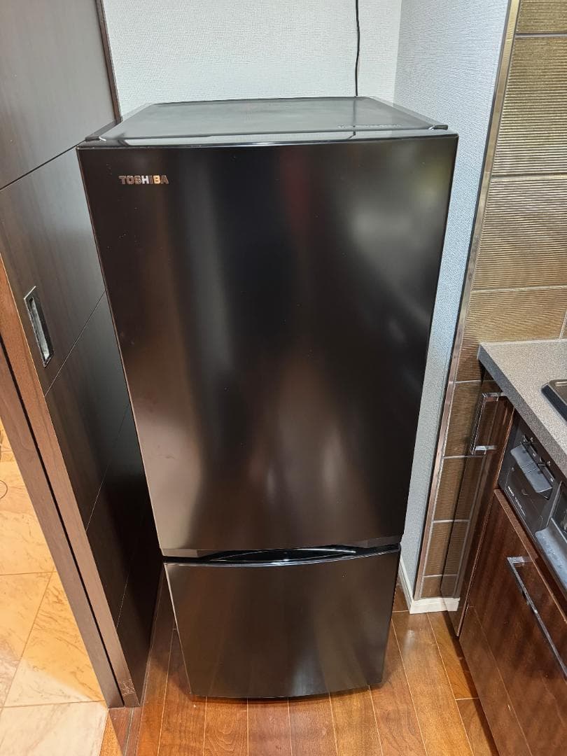TOSHIBA ブラック冷蔵庫 153L