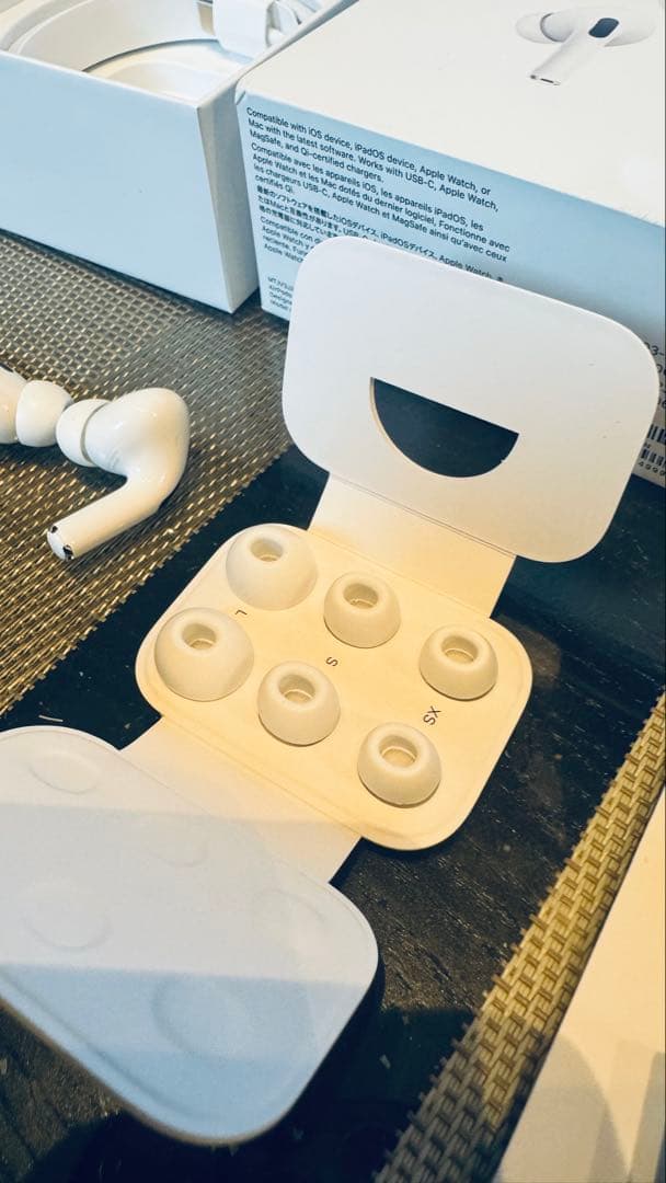 新品同様AirPods Pro2 (第2世代) USB-C 保証有り26/6月迄