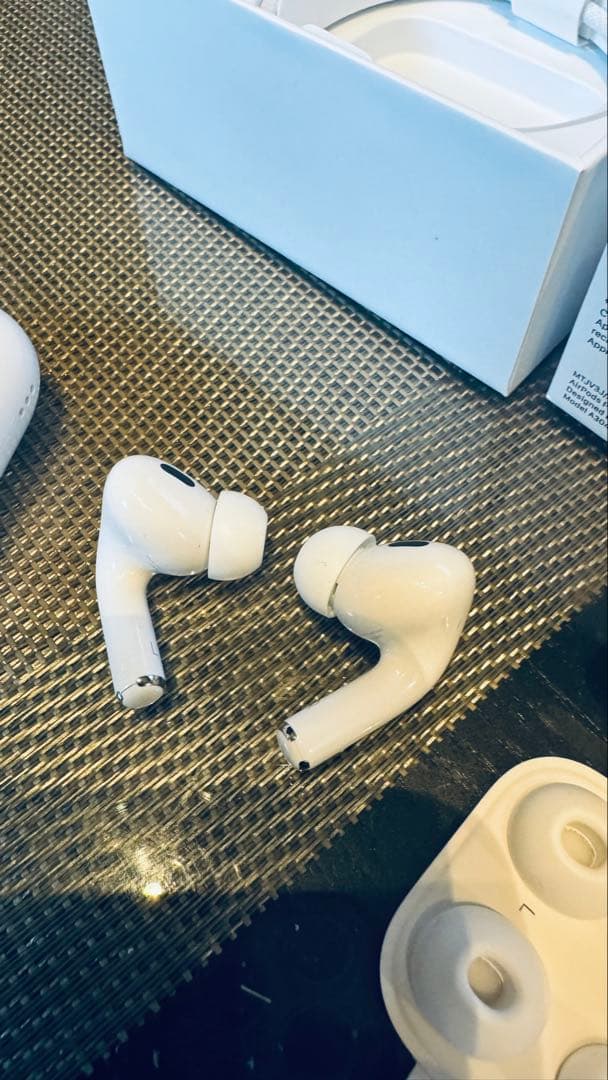 新品同様AirPods Pro2 (第2世代) USB-C 保証有り26/6月迄