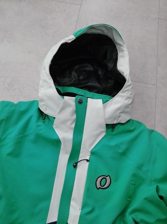 美品 オンヨネ Hyglater 4wayストレッチ スキーウエア 上下セット