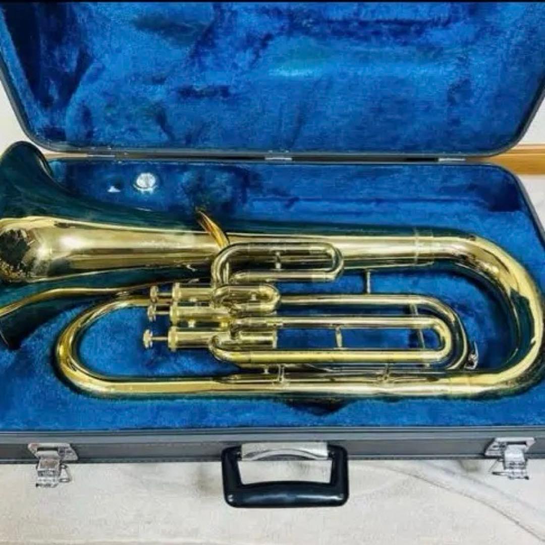 ユーフォニアム本体と楽譜・スタンドセット