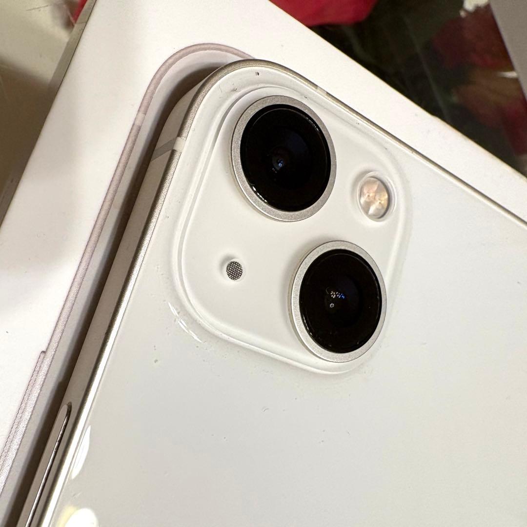 極美品　Apple iPhone 13スターライト　白