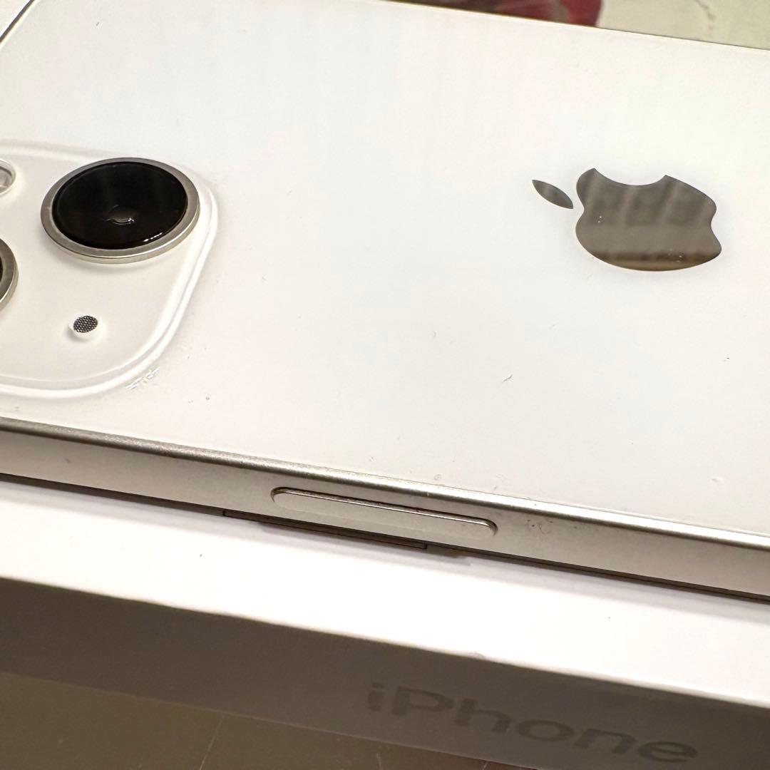 極美品　Apple iPhone 13スターライト　白