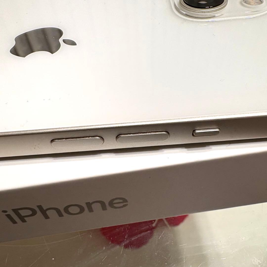 極美品　Apple iPhone 13スターライト　白