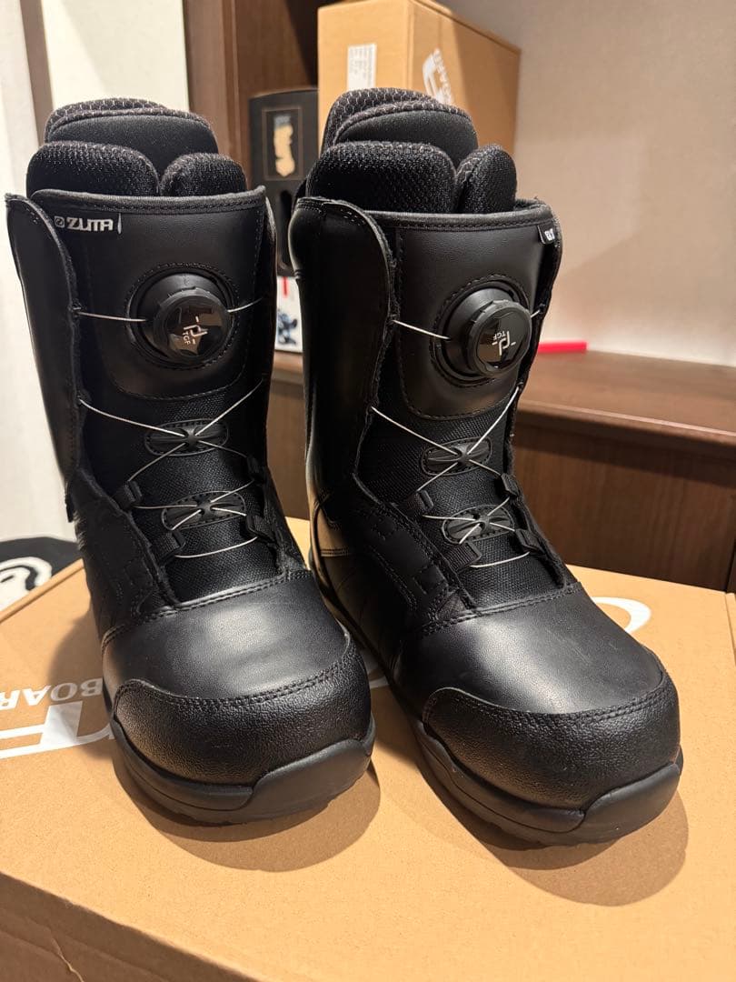 ZUMA スノーボードブーツ BULK TGF ダイヤル式 25センチ