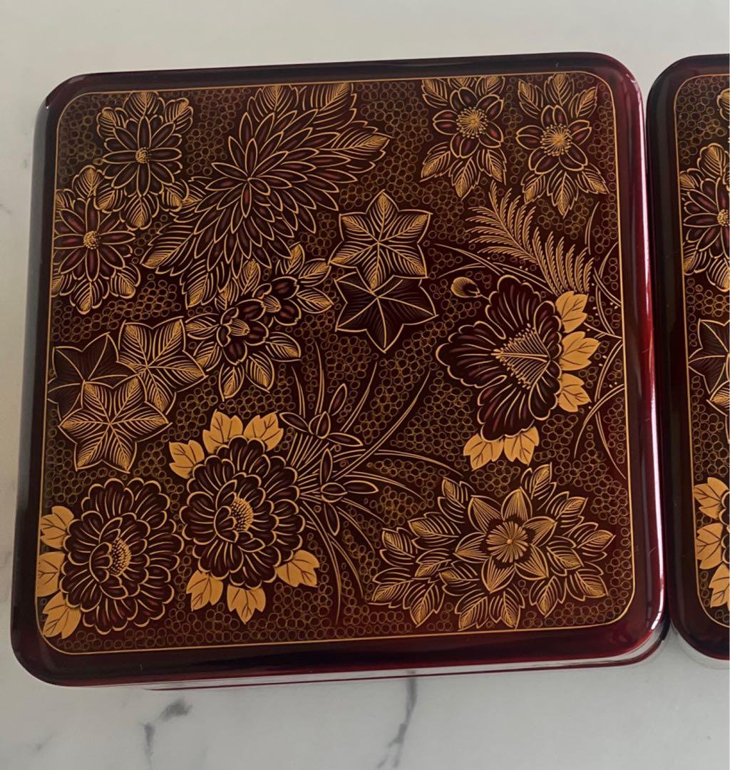 輪島塗　金箔花柄4段重箱 木箱付き