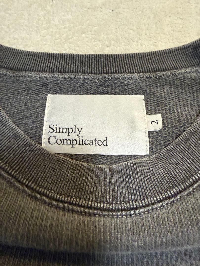【完売商品】simply complicated CORE CREWNECK