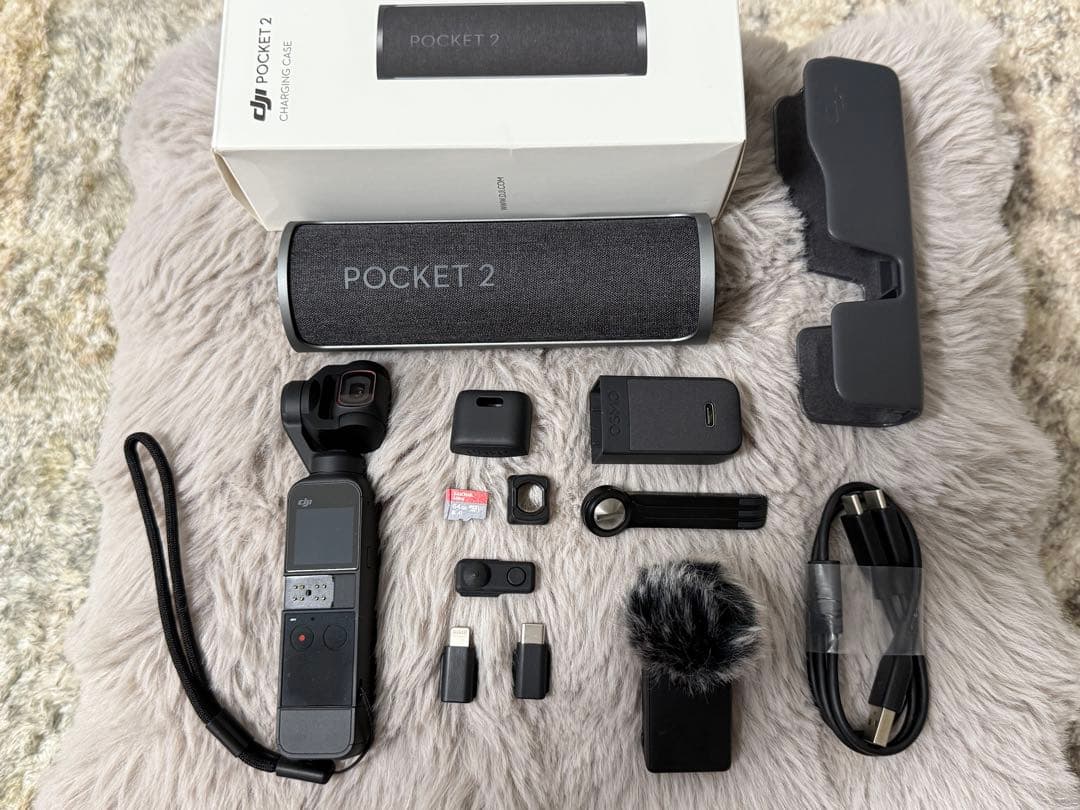 「ほぼ未使用」DJI POCKET 2 CREATOR コンボ 充電ケース付き
