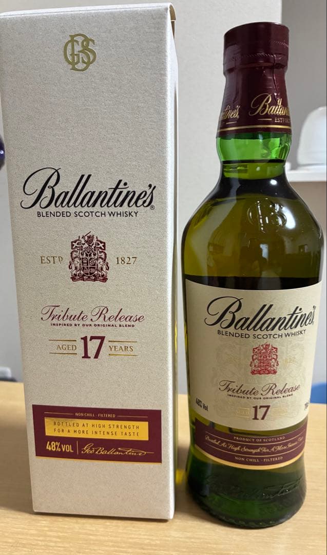 バランタイン17年トリビュートリリース　箱入り
