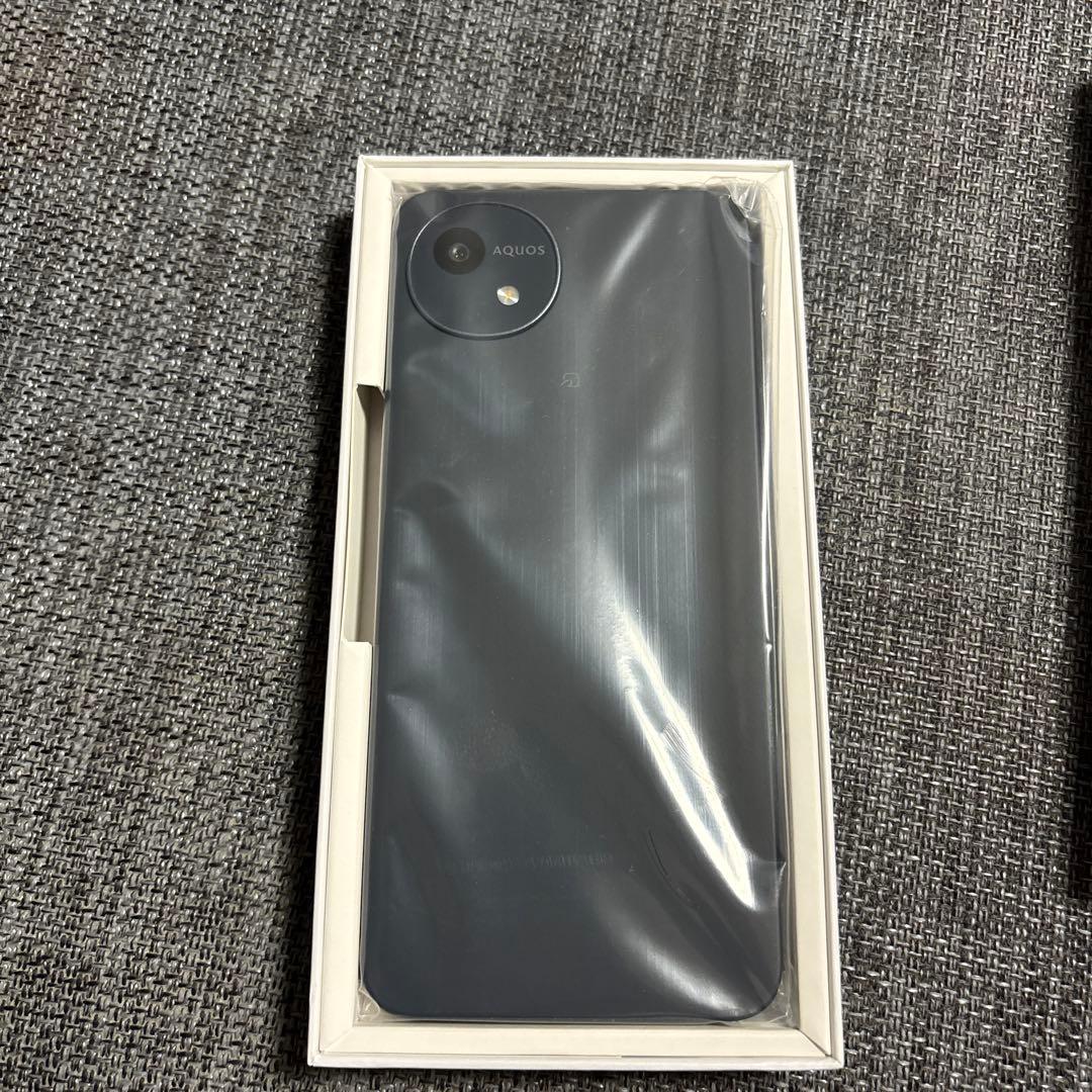 docomo AQUOS wish 4 ブラック　新品未使用