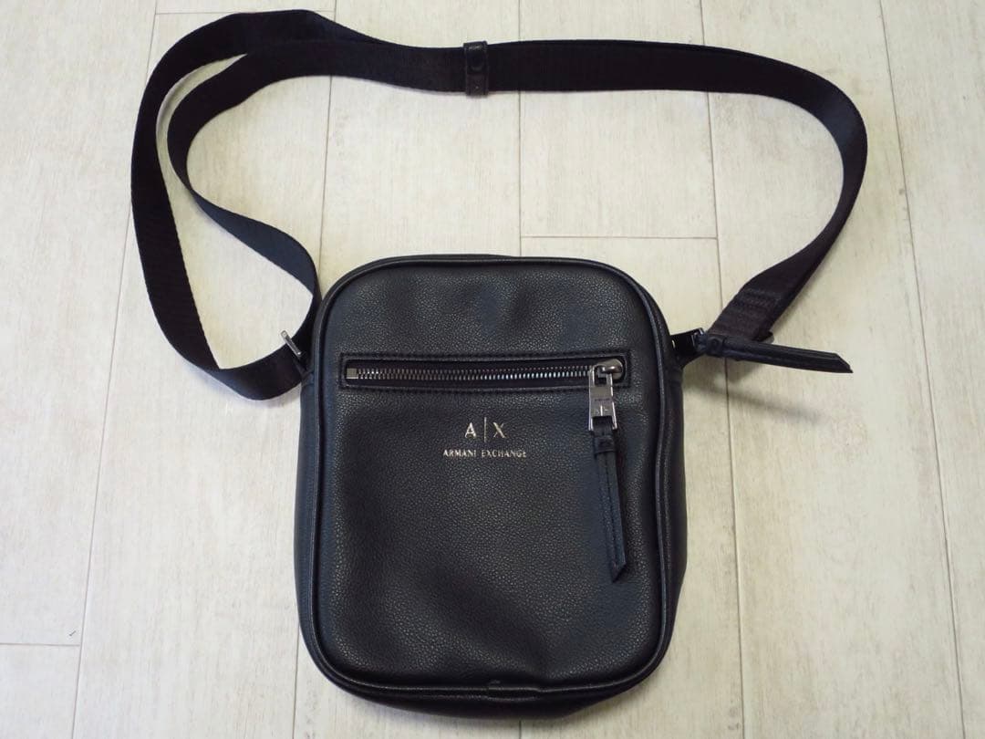 ARMANI EXCHANGE アルマーニエクスチェンジ ショルダーバッグ 美品