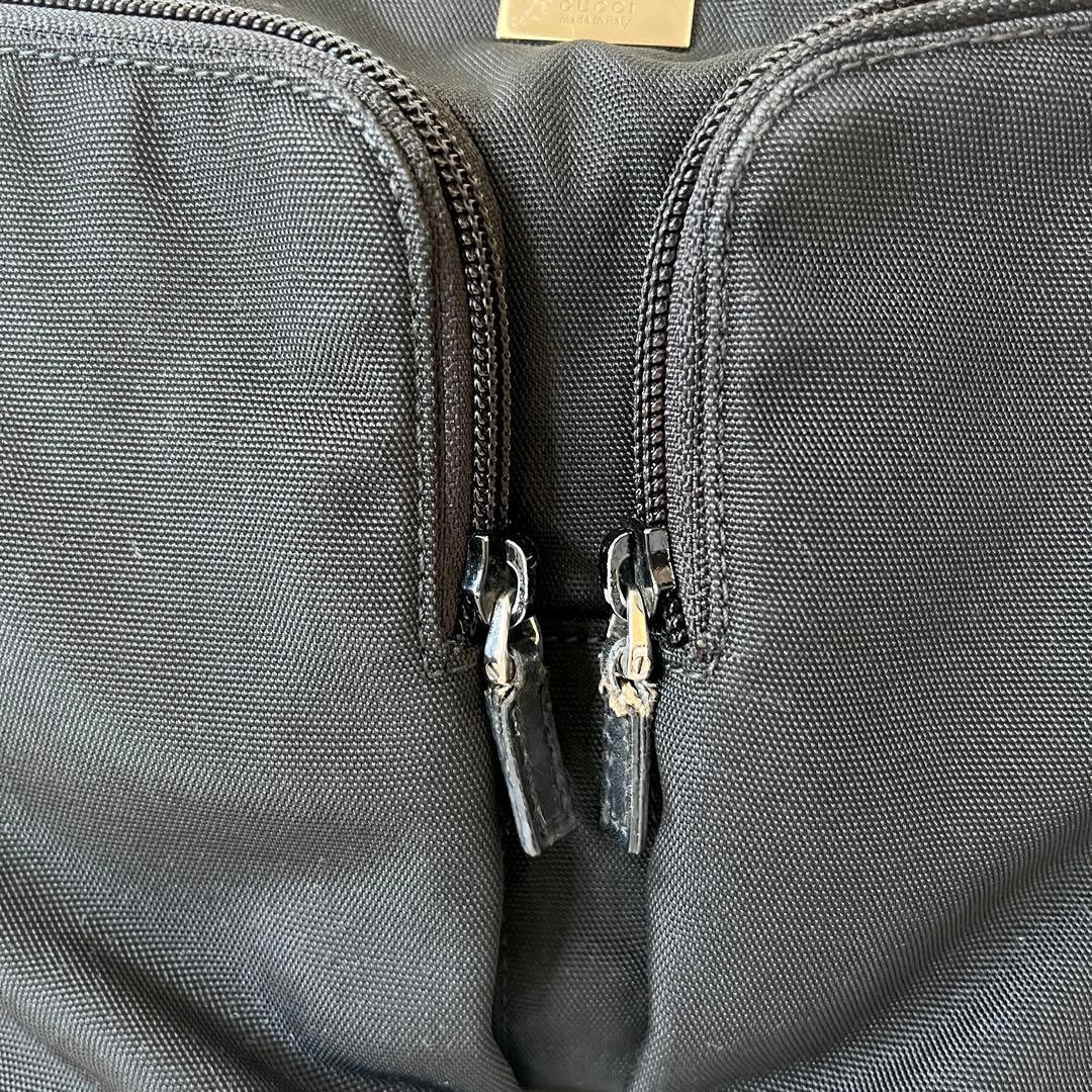 GUCCI ワンショルダーバッグ ダブルポケット