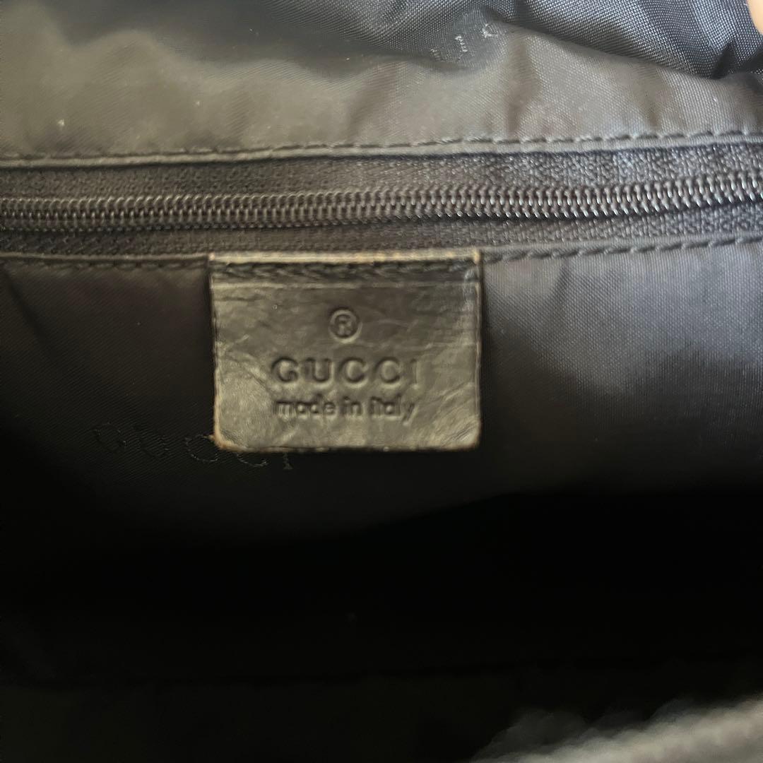 GUCCI ワンショルダーバッグ ダブルポケット